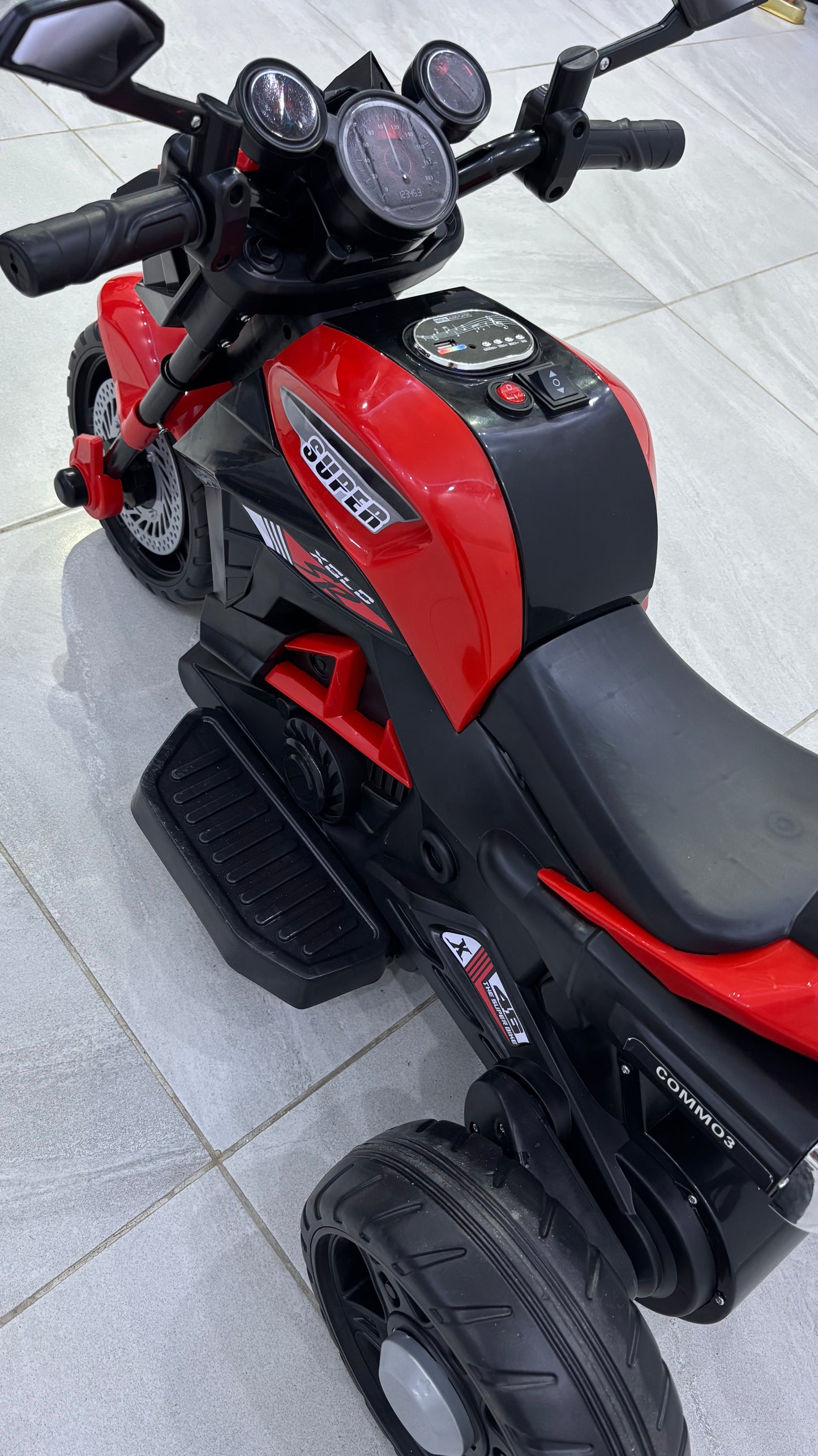 MOTO Z1000 ELECTRIQUE / 35000DA /LIVERAISON 69 WILLAYA MOTO ELECTRIQUE POUR ENFANT/