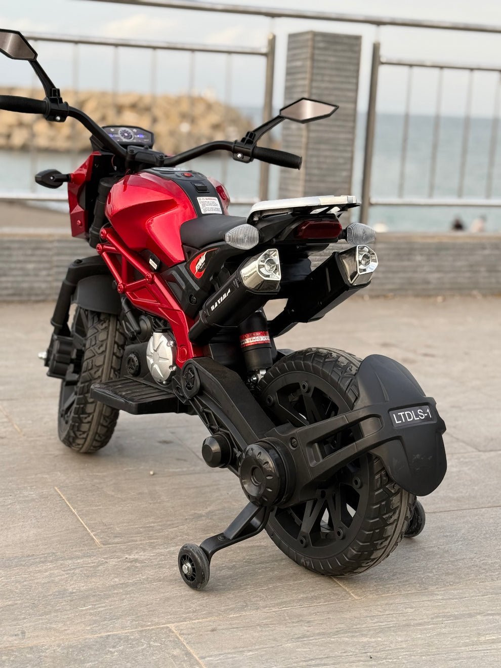 MOTO ELECTRIQUE  /385000 DA/LIVERAISON 58 WILLAYA MOTO Z1000 POUR ENFANT/ثلث ملاين وثمنمية و خمسين ألف