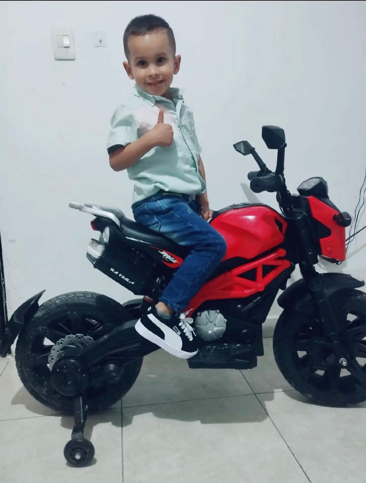 MOTO ELECTRIQUE  /385000 DA/LIVERAISON 58 WILLAYA MOTO Z1000 POUR ENFANT/ثلث ملاين وثمنمية و خمسين ألف