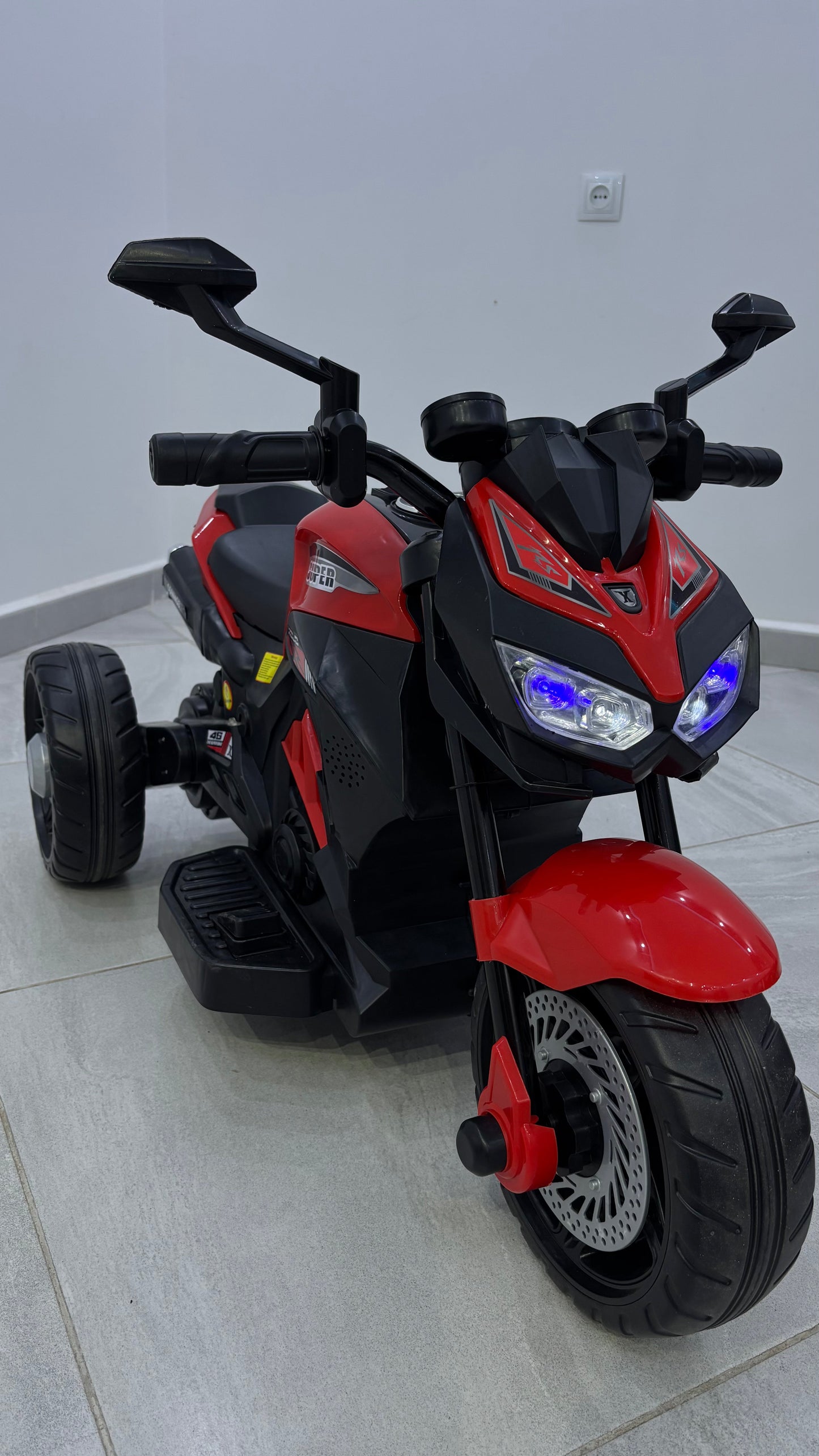 MOTO Z1000 ELECTRIQUE  / 35000DA /LIVERAISON 69 WILLAYA MOTO ELECTRIQUE POUR ENFANT/